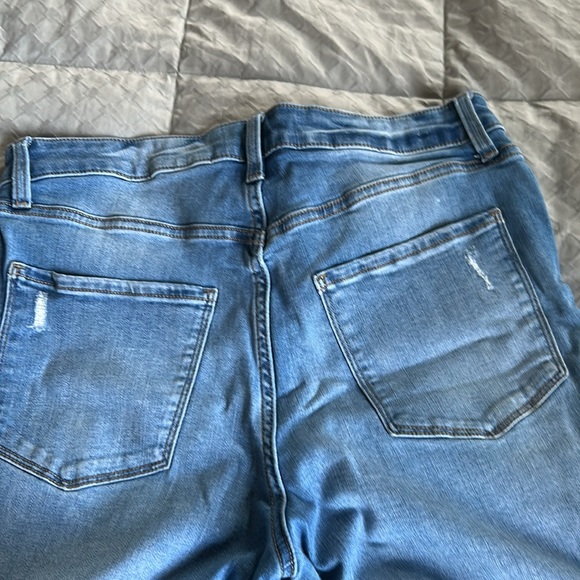 Lauren Conrad - Picture 2 of 2